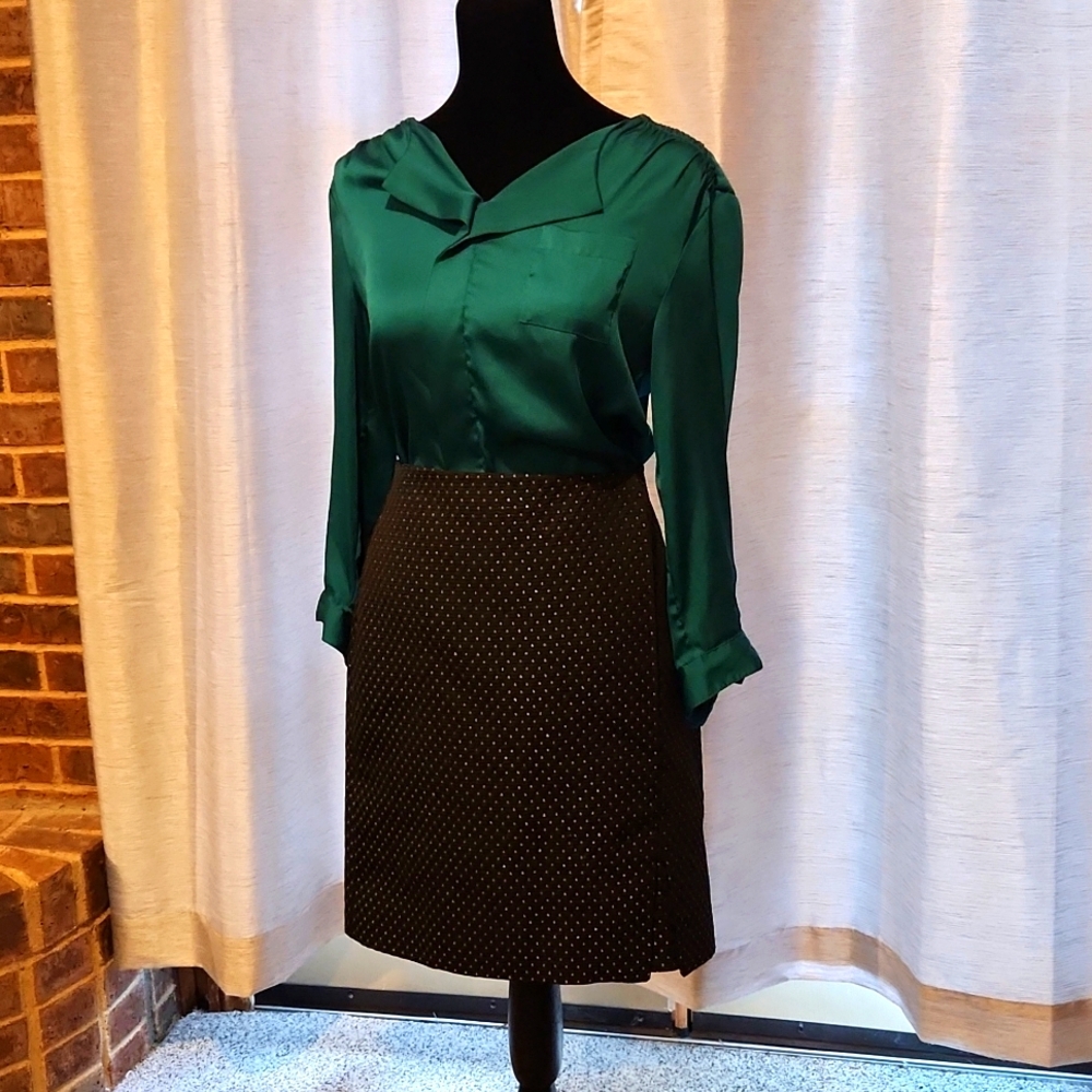 Ann Taylor black and gold skirt, NWT, Size 0